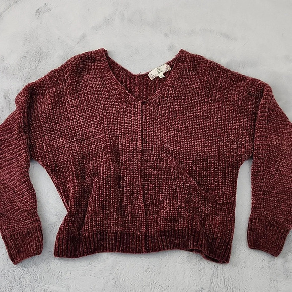 Pink Rose Sweaters - Pink Rose Chenille Sweater Women's Small Burgundy V-Neck Soft Cozy Pullover